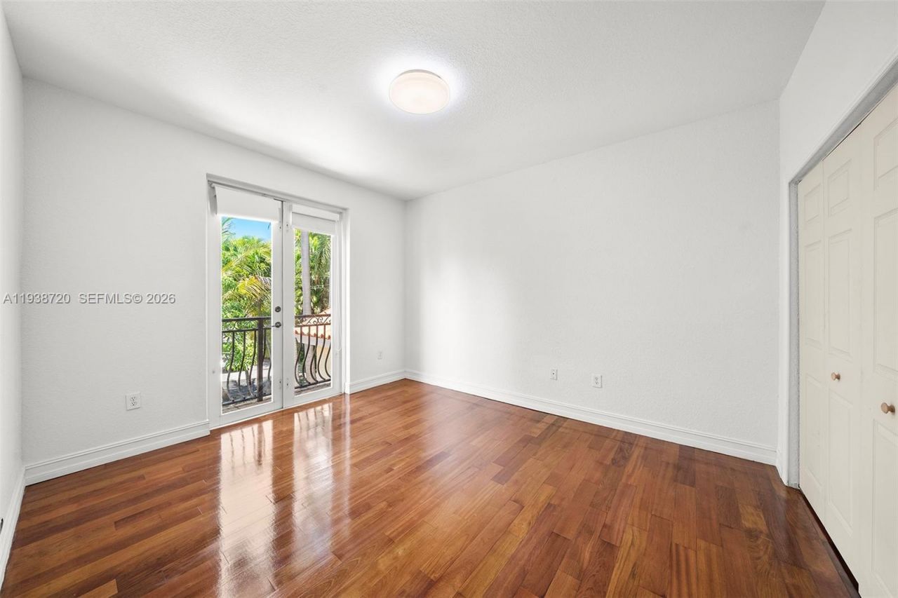 3211 Morris Ln, Coconut Grove, FL 33133 Photo