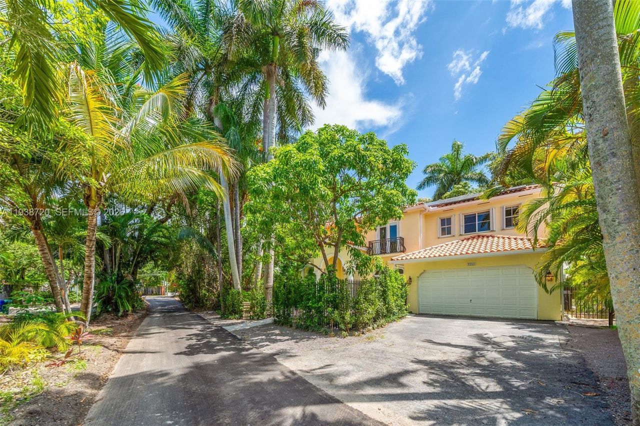 3211 Morris Ln, Coconut Grove, FL 33133 Photo