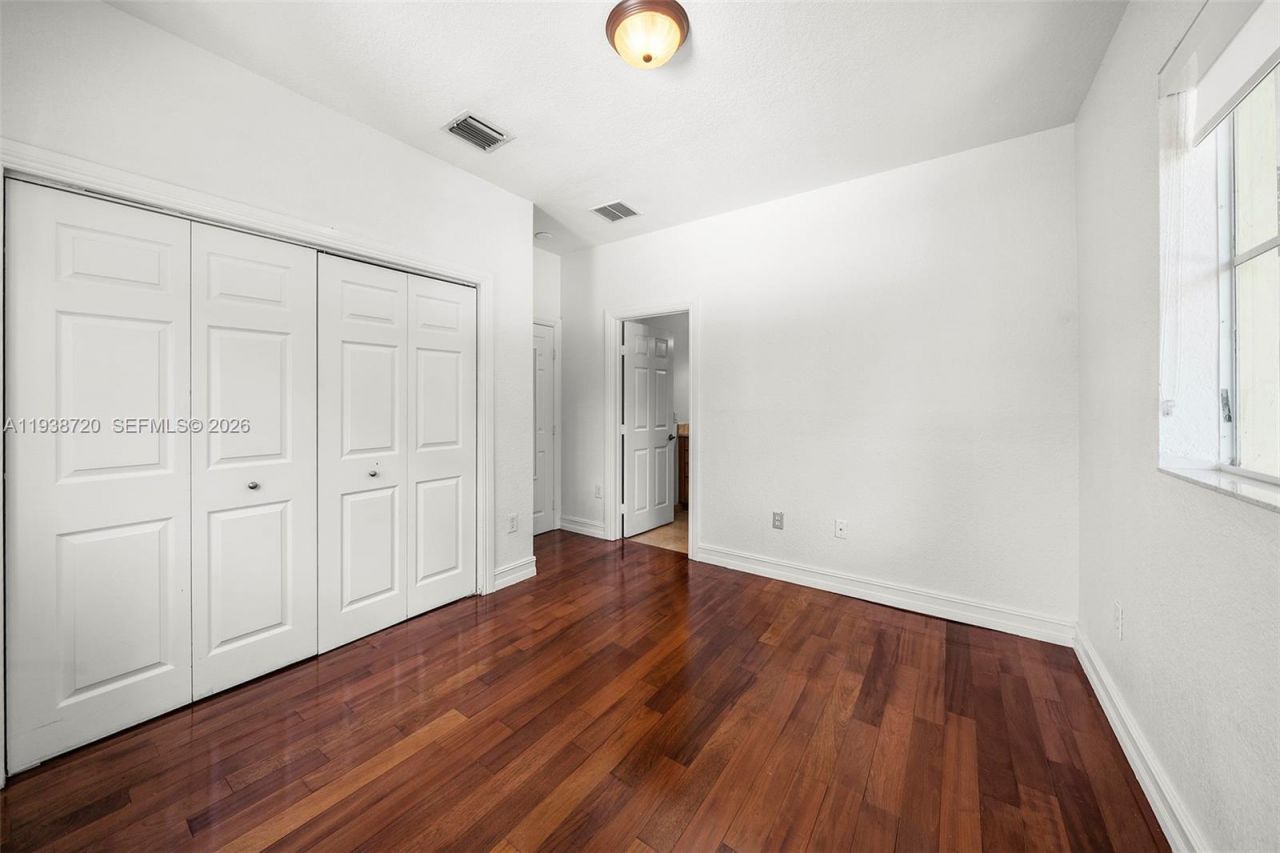 3211 Morris Ln, Coconut Grove, FL 33133 Photo