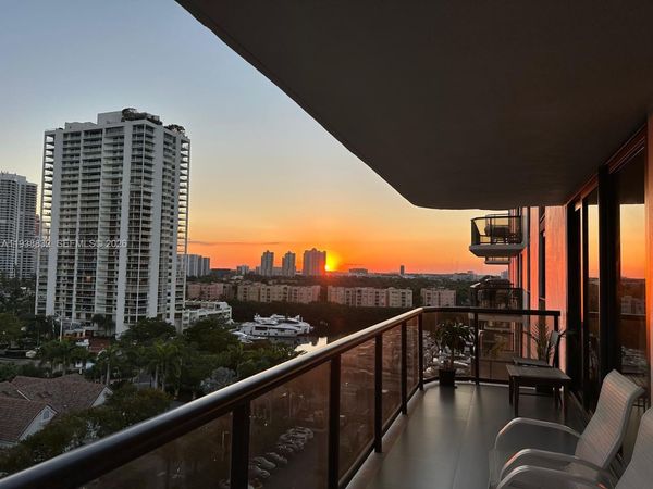 19667 Turnberry Way, Unit 10B+DEN+CA, Aventura, FL 33180