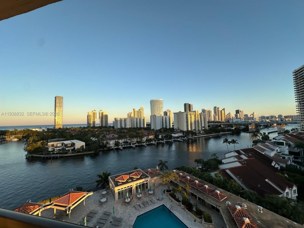 19667 Turnberry Way, Unit 10B+DEN+CA, Aventura, FL 33180 Photo