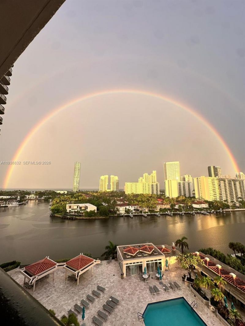 19667 Turnberry Way, Unit 10B+DEN+CA, Aventura, FL 33180 Photo