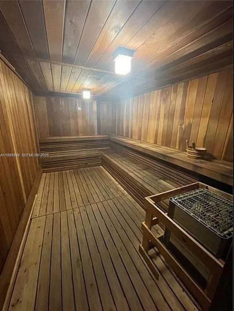 19667 Turnberry Way, Unit 10B+DEN+CA, Aventura, FL 33180 Photo