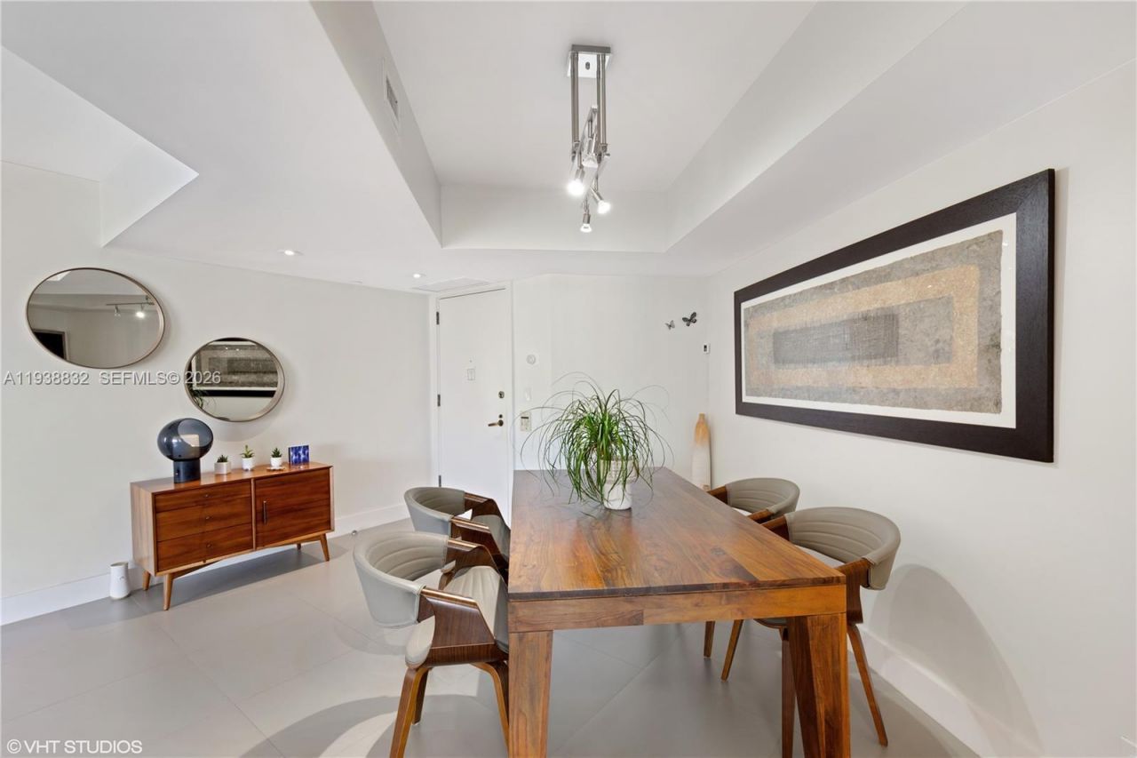 19667 Turnberry Way, Unit 10B+DEN+CA, Aventura, FL 33180 Photo