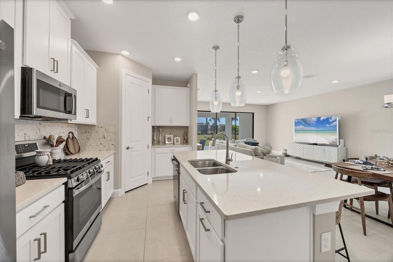 11328 Trivio Terrace, Palmetto, FL 34221 Photo