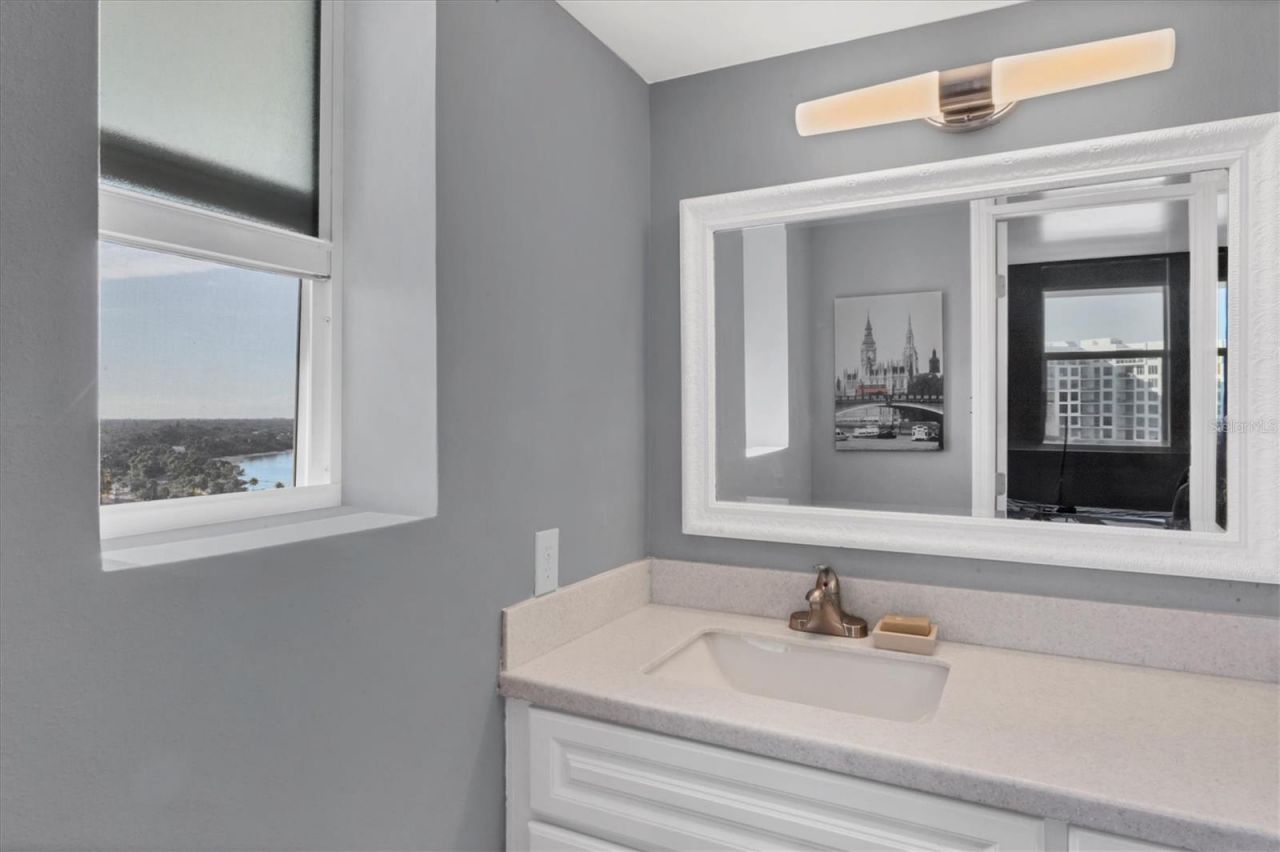 101 S Gulfstream Avenue, Unit 15E, Sarasota, FL 34236 Photo