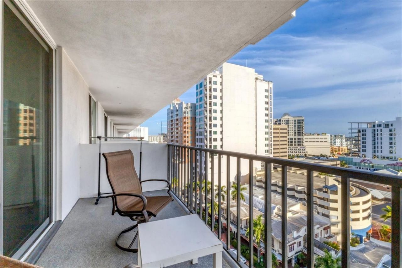 101 S Gulfstream Avenue, Unit 15E, Sarasota, FL 34236 Photo
