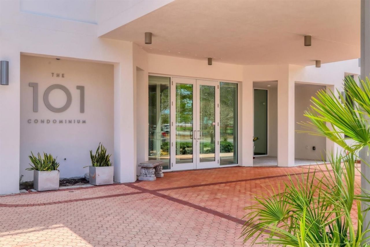 101 S Gulfstream Avenue, Unit 15E, Sarasota, FL 34236 Photo