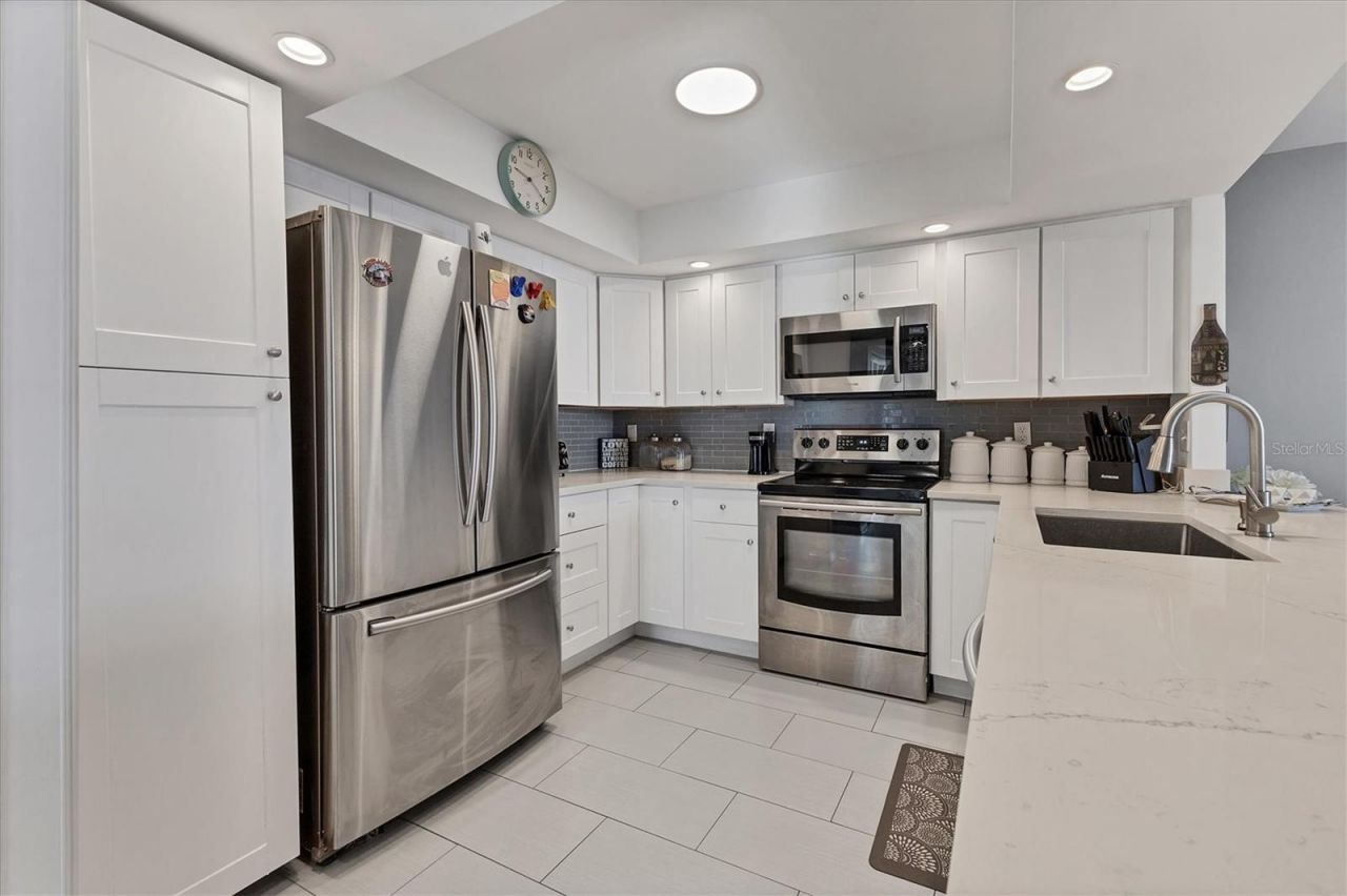 101 S Gulfstream Avenue, Unit 15E, Sarasota, FL 34236 Photo