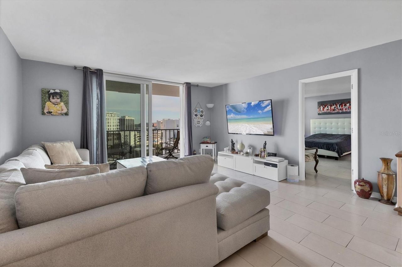 101 S Gulfstream Avenue, Unit 15E, Sarasota, FL 34236 Photo
