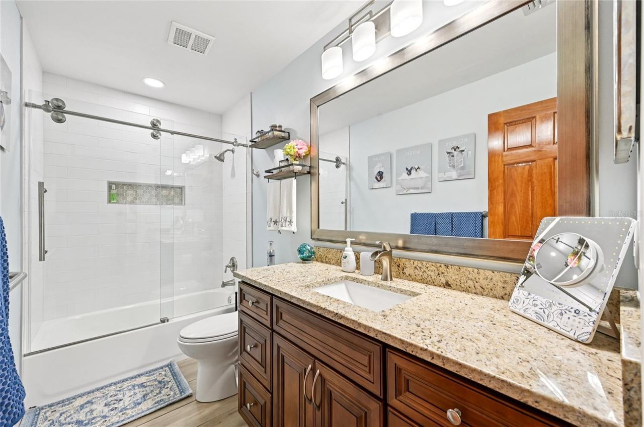 7904 4th Avenue W, Bradenton, FL 34209 Photo