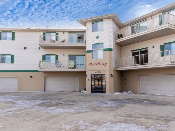 1423 10th Avenue E, Unit 206, West Fargo, ND 58078