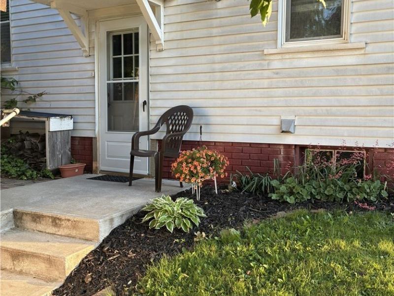 534 E Maple Street, North Canton, OH 44720 Photo 2