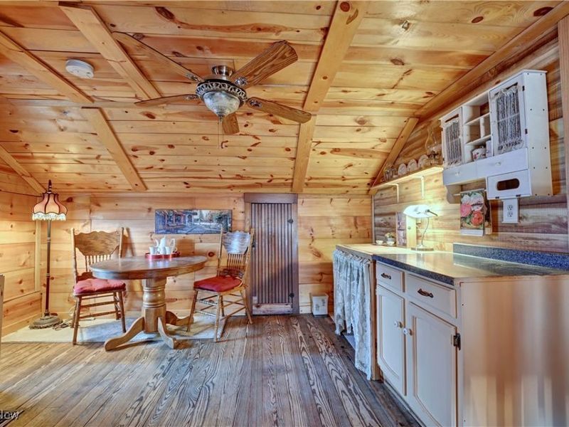 534 E Maple Street, North Canton, OH 44720 Photo 27