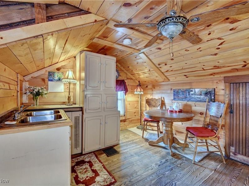 534 E Maple Street, North Canton, OH 44720 Photo 28