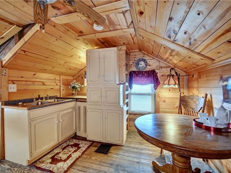 534 E Maple Street, North Canton, OH 44720 Photo 29