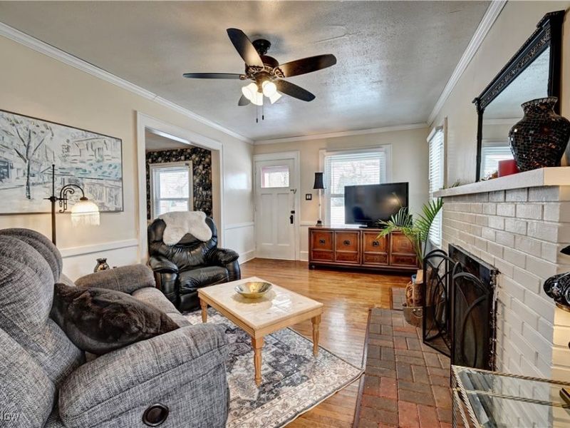 534 E Maple Street, North Canton, OH 44720 Photo 4