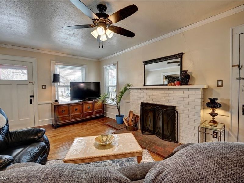 534 E Maple Street, North Canton, OH 44720 Photo 5