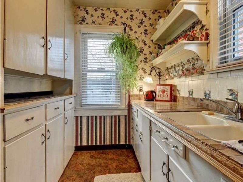 534 E Maple Street, North Canton, OH 44720 Photo 9