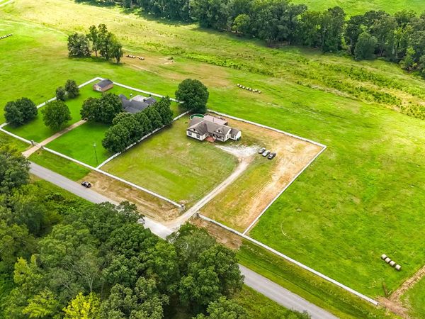1241 CO RD 37, Fayette, AL 35555