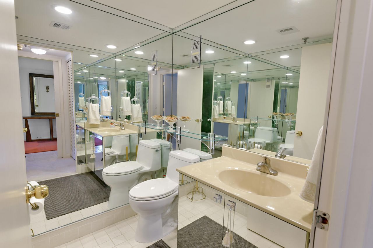 2427 Presidential Way, Unit 204, West Palm Beach, FL 33401 Photo