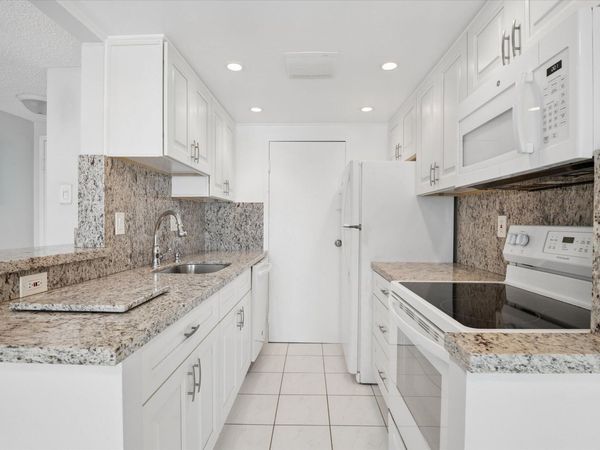 720 Orton Avenue, Unit 607, Fort Lauderdale, FL 33304
