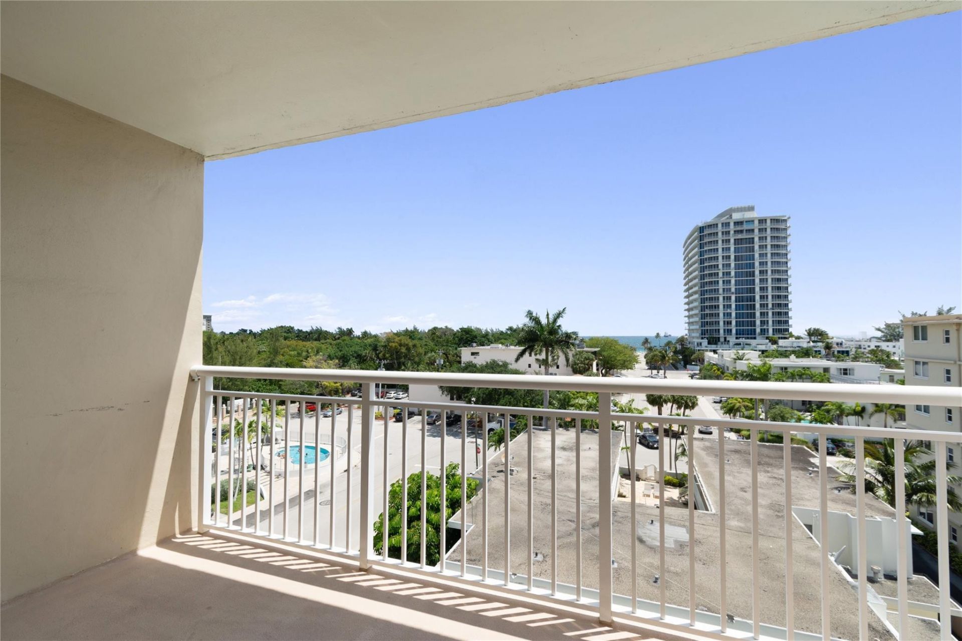 720 Orton Avenue, Unit 607, Fort Lauderdale, FL 33304 Photo