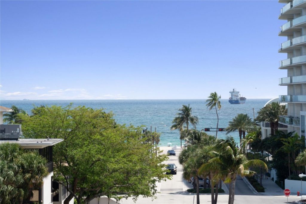 720 Orton Avenue, Unit 607, Fort Lauderdale, FL 33304 Photo