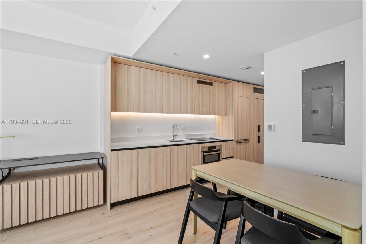 225 N Miami Ave, Unit 1405, Miami, FL 33132 Photo