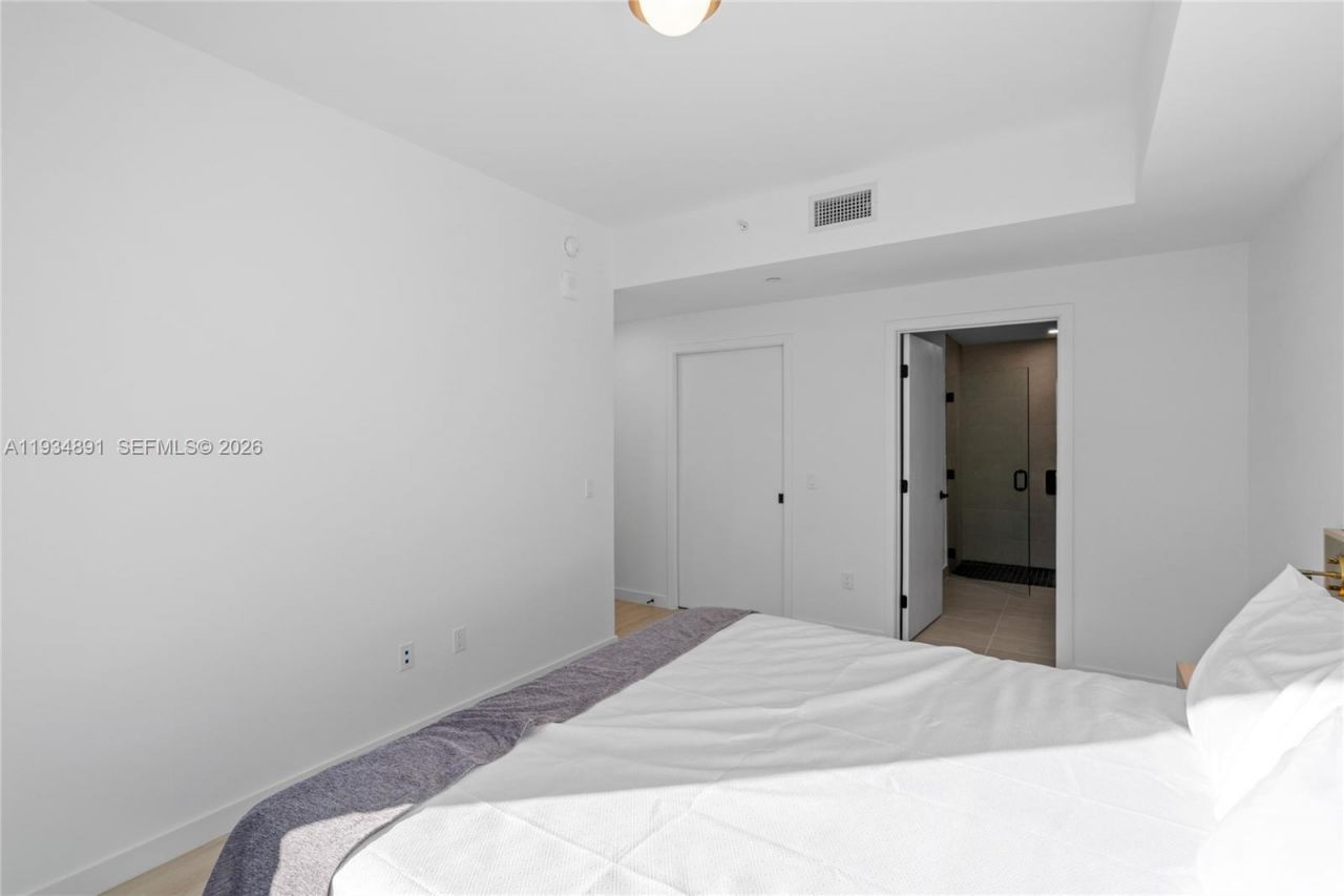 225 N Miami Ave, Unit 1405, Miami, FL 33132 Photo