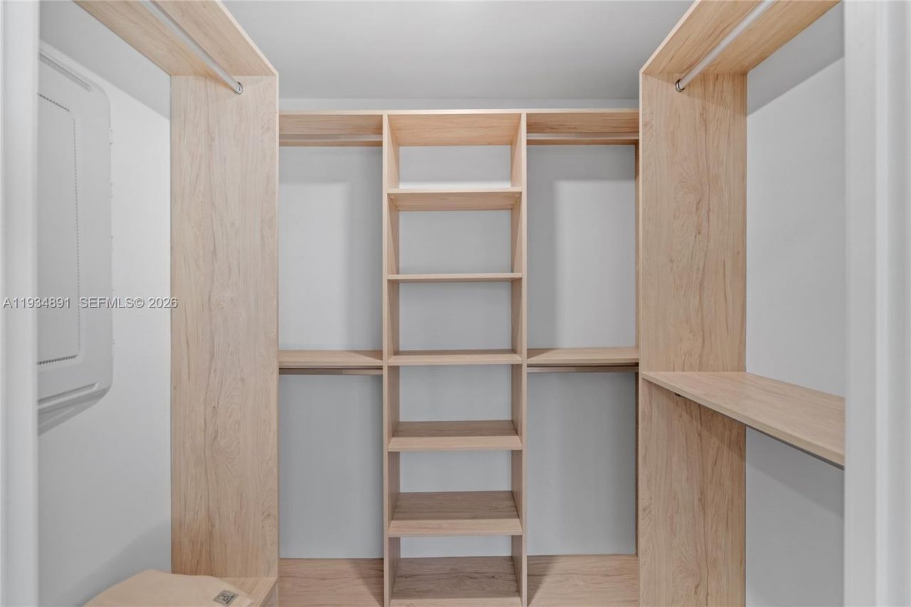 225 N Miami Ave, Unit 1405, Miami, FL 33132 Photo