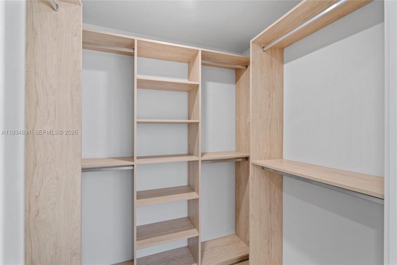 225 N Miami Ave, Unit 1405, Miami, FL 33132 Photo