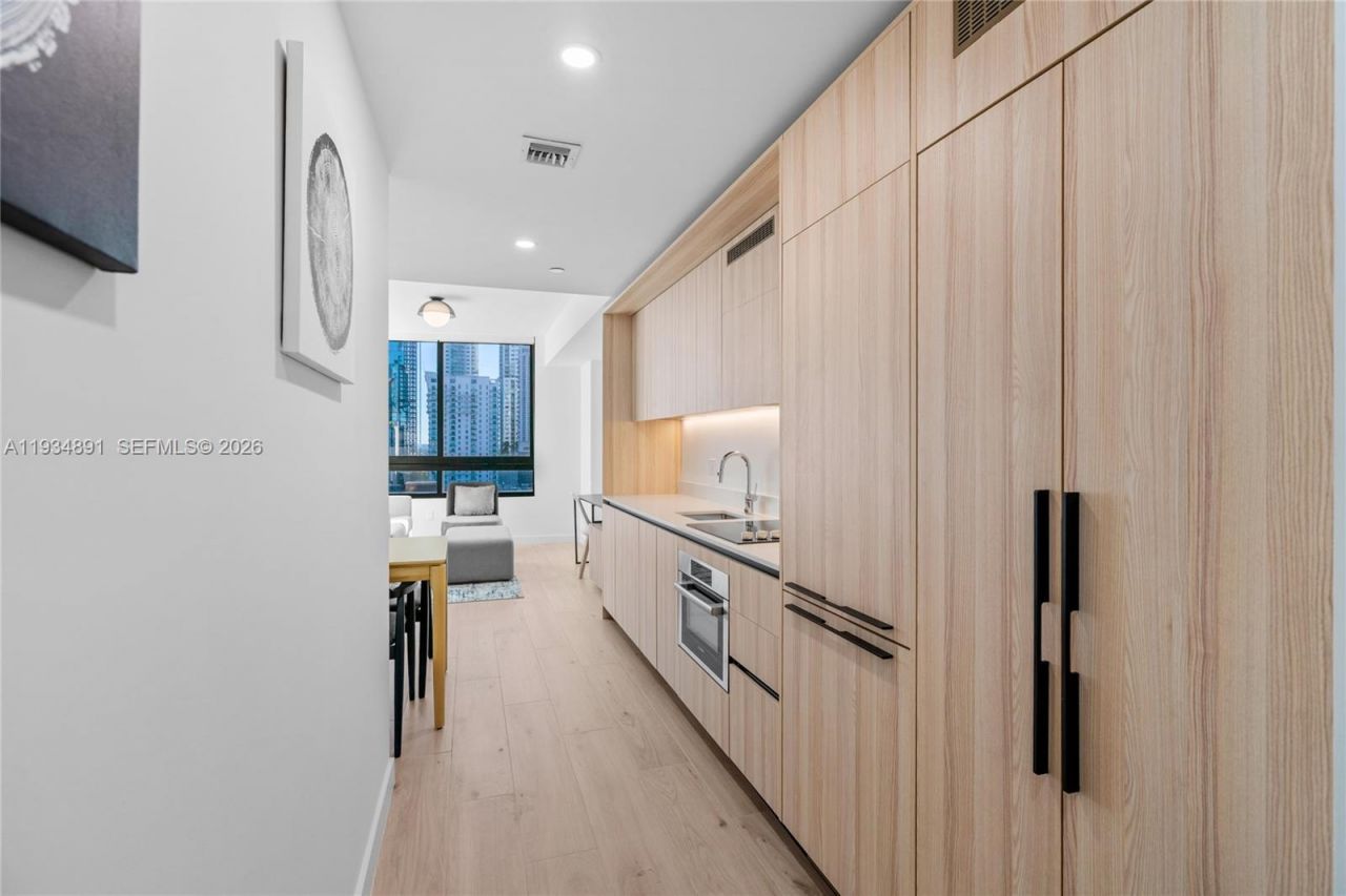 225 N Miami Ave, Unit 1405, Miami, FL 33132 Photo