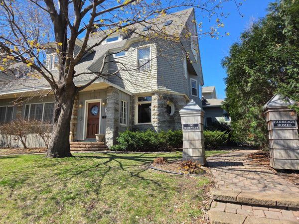 2212 Fremont Avenue S, Unit 5, Minneapolis, MN 55405