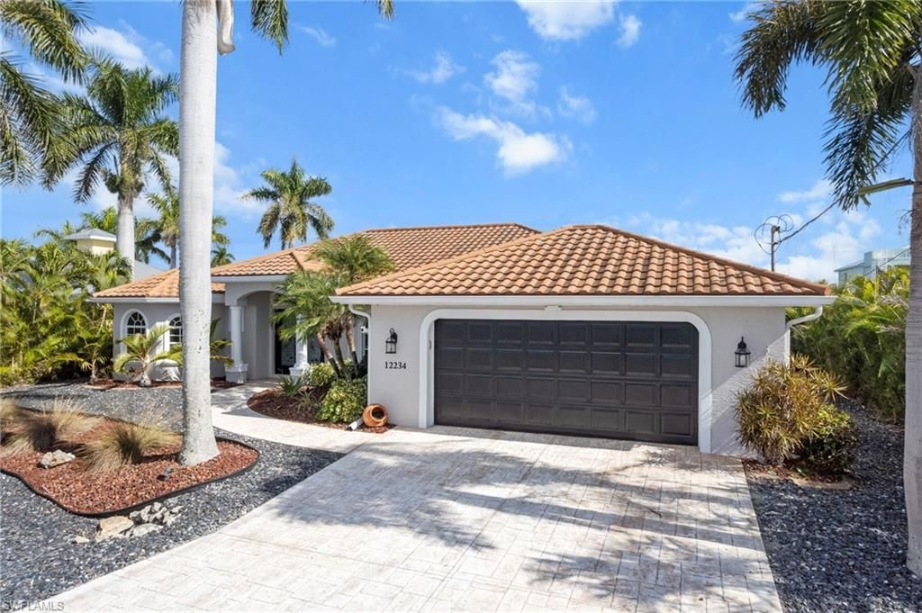 12234 Boat Shell Dr, Matlacha Isles, FL 33991 Photo