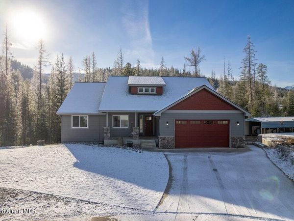 202 Silver Saddle CT , Pinehurst, ID 83850