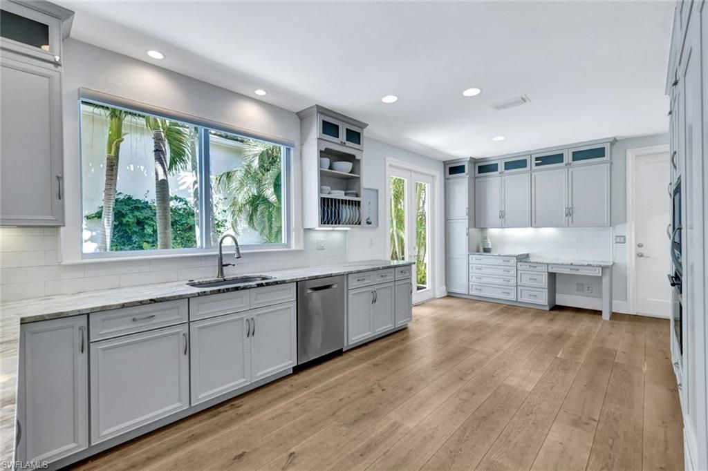 27571 Riverbank Dr , Bonita Springs, FL 34134 Photo