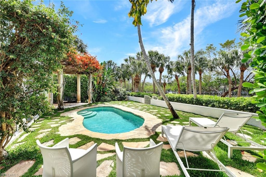 27571 Riverbank Dr , Bonita Springs, FL 34134 Photo