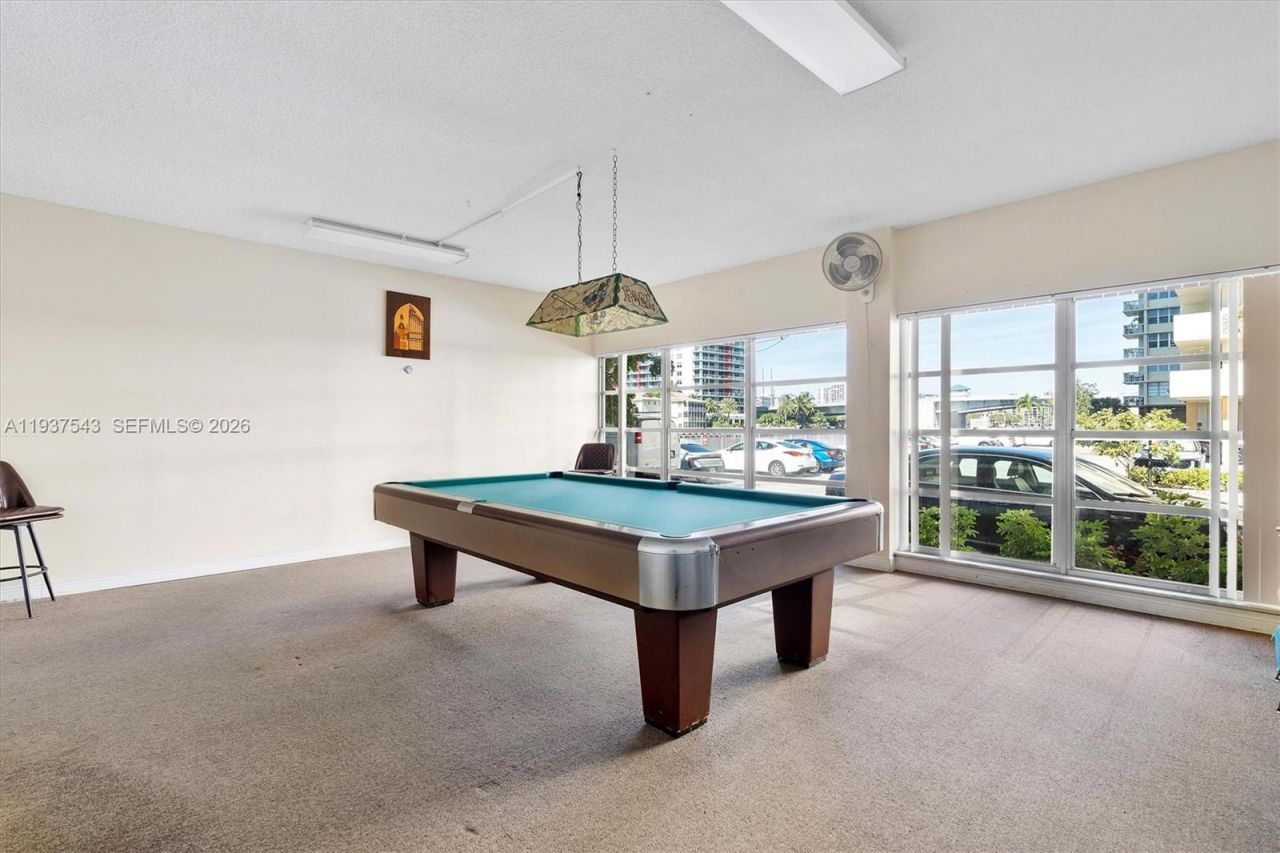 1849 S Ocean Dr, Unit 1412, Hallandale Beach, FL 33009 Photo