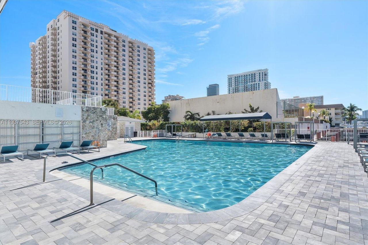 1849 S Ocean Dr, Unit 1412, Hallandale Beach, FL 33009 Photo