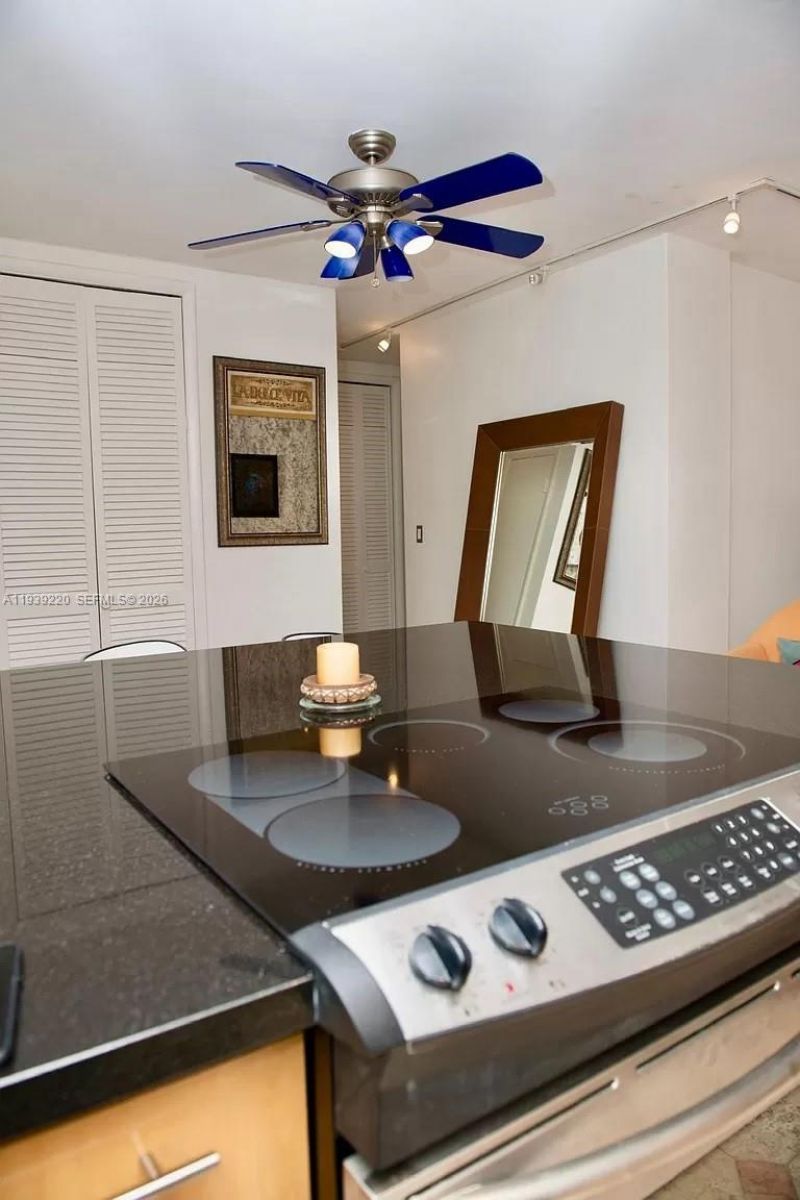 1420 Pennsylvania Ave, Unit 210, Miami Beach, FL 33139 Photo