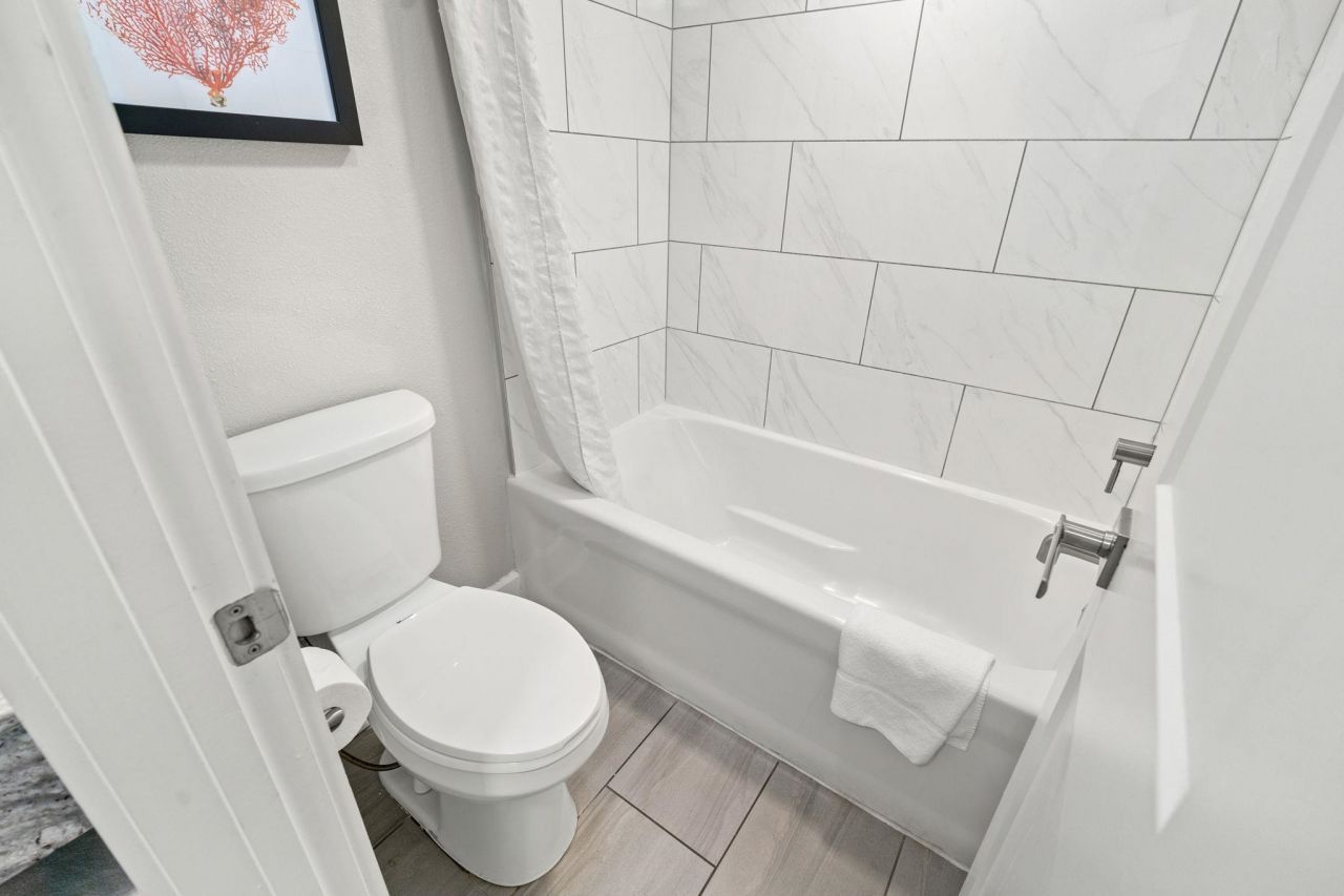 7200 N Ocean Blvd. Photo 15