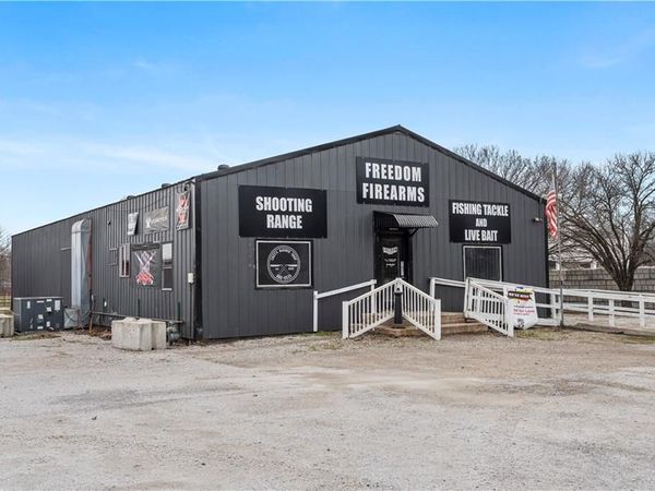1205 E 12th Street, Lamar, MO 64759