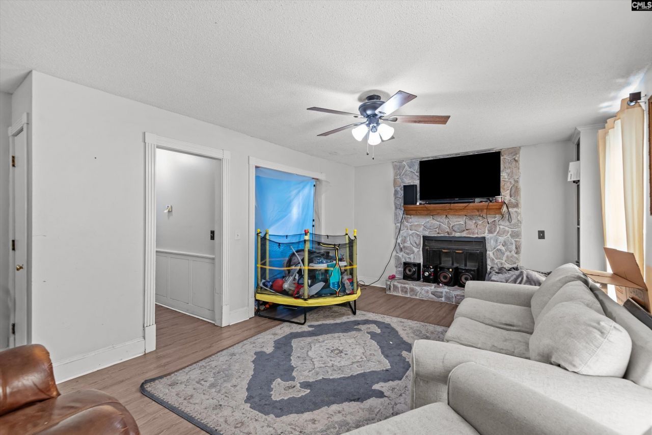 114 Savanna Woods Circle Photo 7