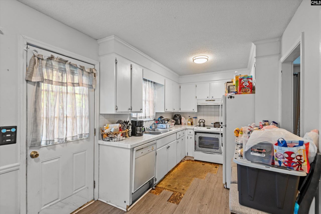 114 Savanna Woods Circle Photo 8