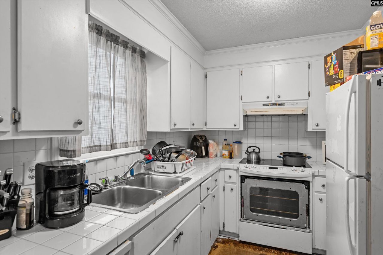 114 Savanna Woods Circle Photo 9