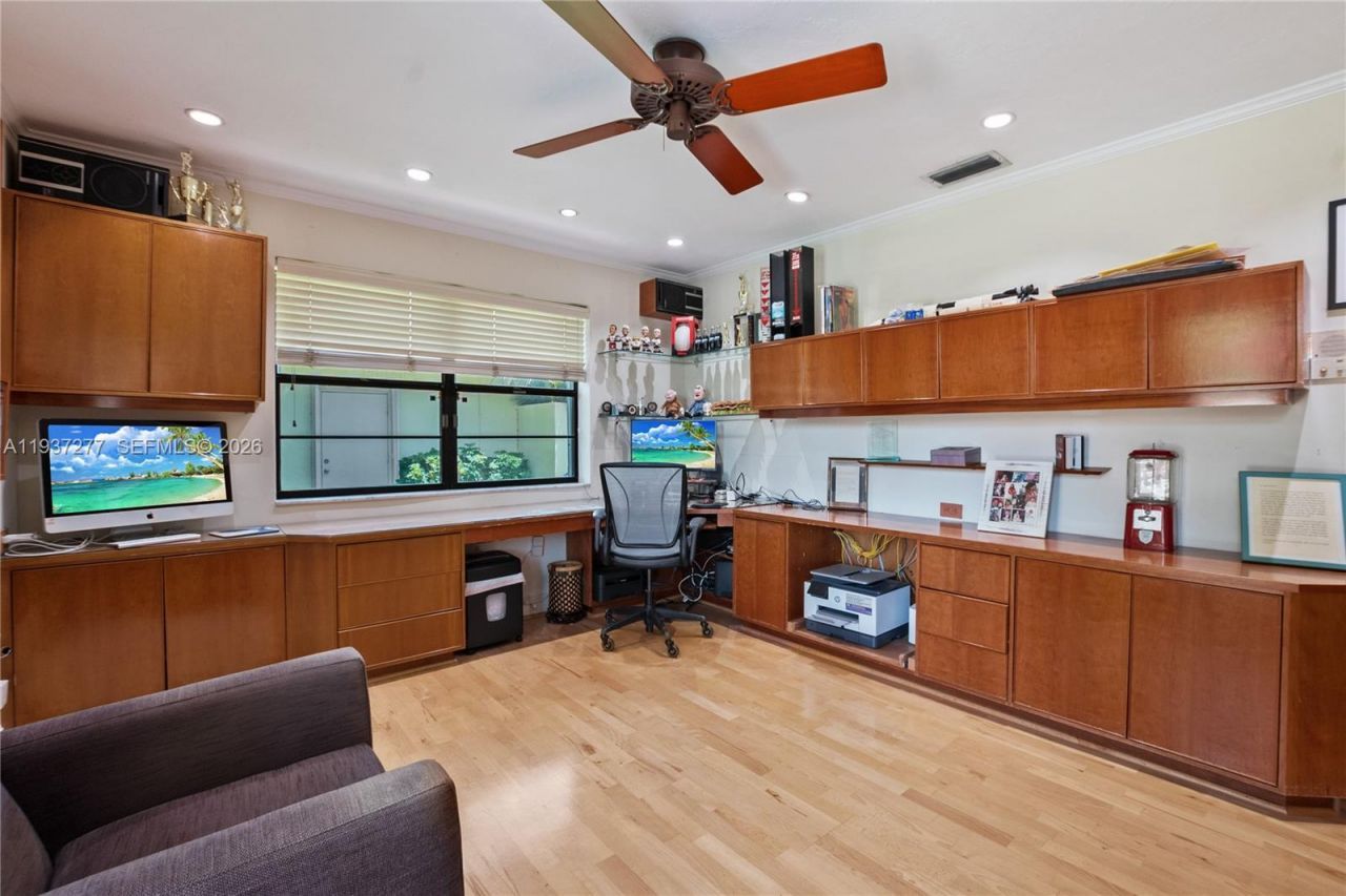 2100 NE 211th Ter., Miami, FL 33179 Photo