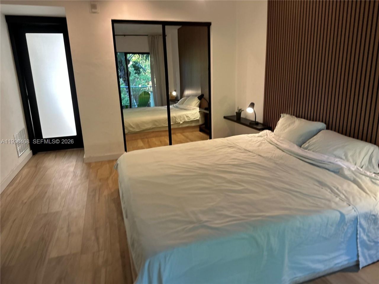 1860 Venice Park Dr, Unit 105, North Miami, FL 33181 Photo