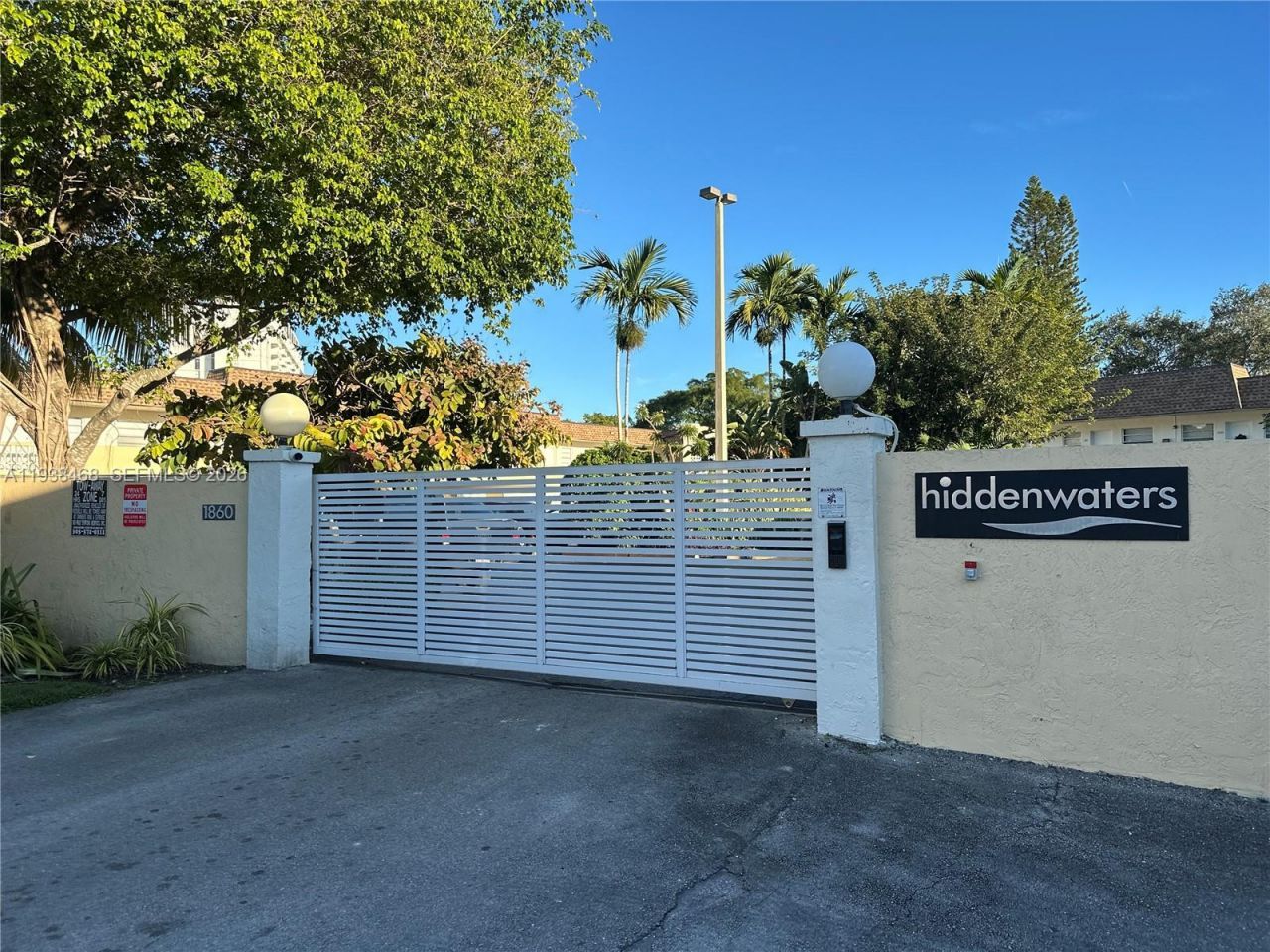 1860 Venice Park Dr, Unit 105, North Miami, FL 33181 Photo