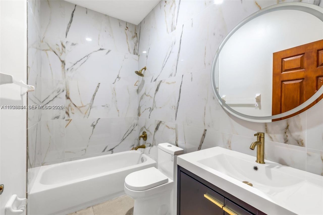 4499 W Whitewater Ave, Weston, FL 33332 Photo